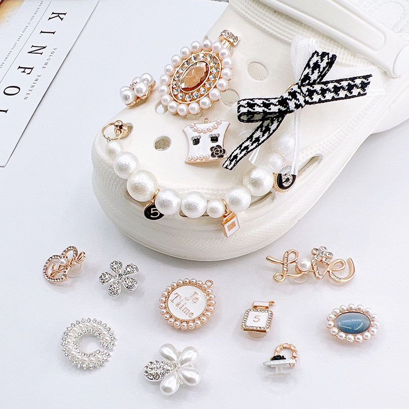Charm Đính Đá, Jibbitz, Sticker Mặt Đá Kim Loại Trang Trí Giày Dép Sang Trọng - Cinghutag