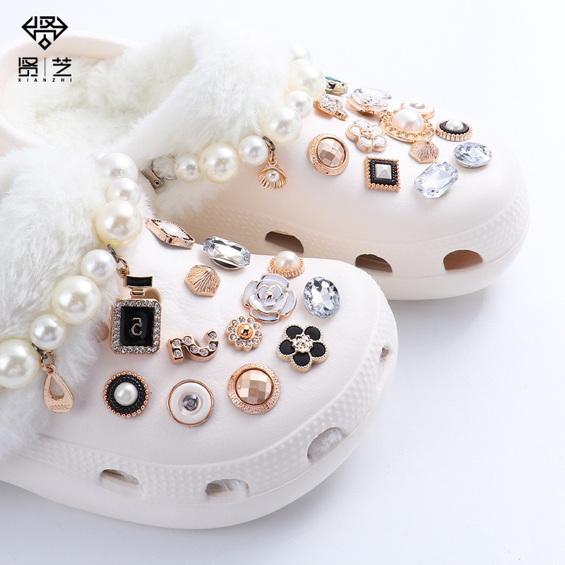 Charm Đính Đá, Jibbitz, Sticker Mặt Đá Kim Loại Trang Trí Giày Dép Sang Trọng - Cinghutag