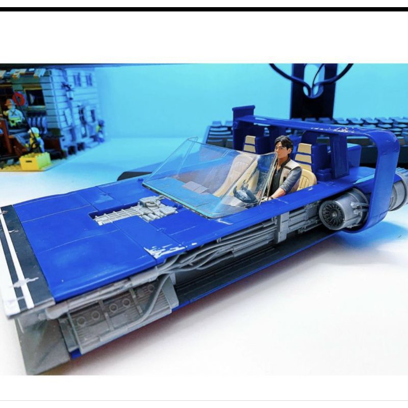 Siêu xe kèm nhân vật chính hãng xuất dư Spiderman/Star was