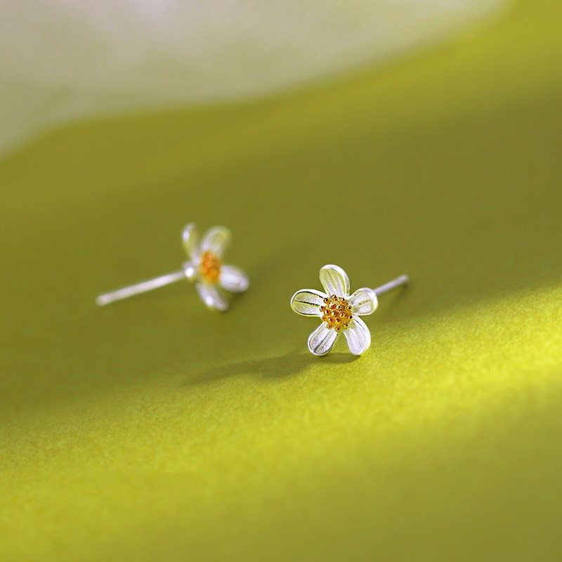 Khuyên tai nữ hình bông hoa cúc hoạ mi Bee Silver nhỏ xinh tinh tế Daisy Earing