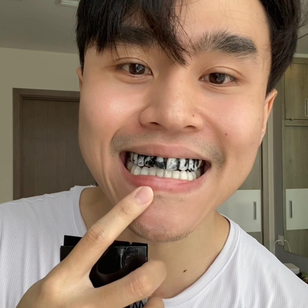 Miếng Dán Trắng Răng Whiteeth Than Hoạt Tính - Một Miếng Lẻ