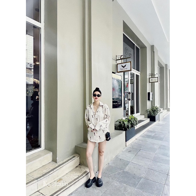 Áo Sơ Mi Lụa Phom Rộng phối Chữ