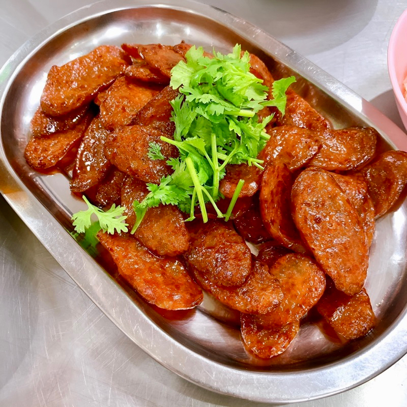 Lạp xưởng heo đỏ Chaosua Thái lan 900gr