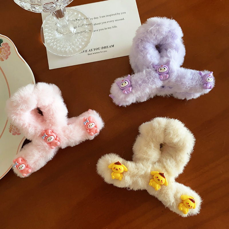 Kẹp tóc càng cua phủ lông nhung đính charm Toy Story Gấu Lotso/Melody/Kuromi gam màu pastel phong cách Hàn Quốc