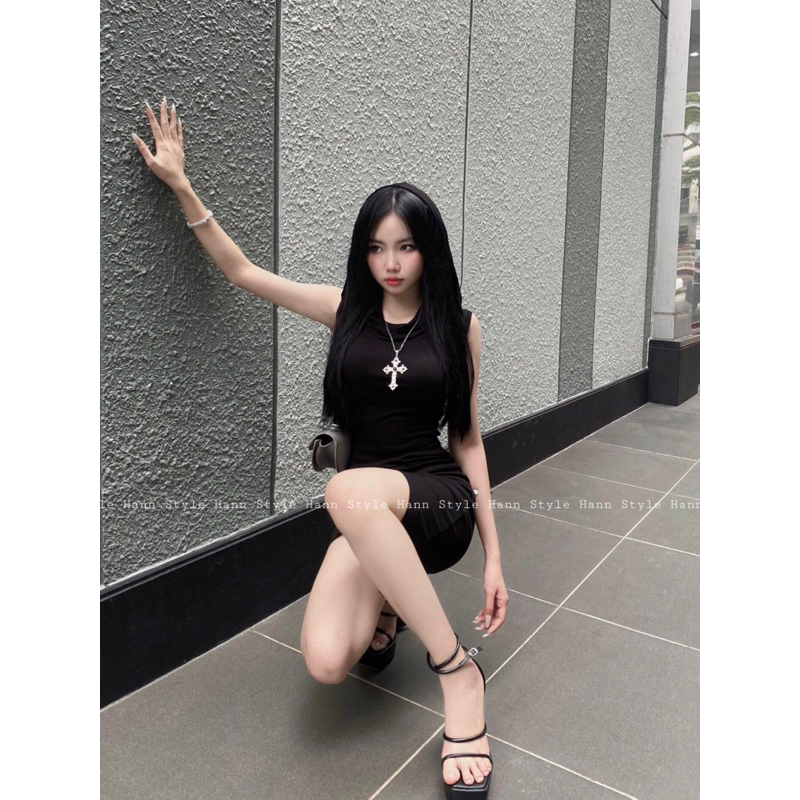 ĐẦM BODY CÓ MŨ SÁT NÁCH XÉO TÀ