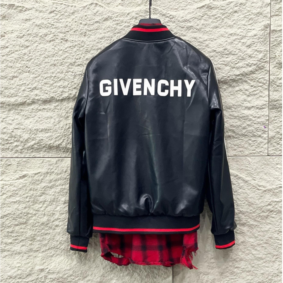 Áo Khoác Bomber Da Gvc Logo Thêu Họa Tiết Hình Sao Cực Nét -Áo Khoác Da Gvc Ngôi Sao Form Dáng Boy Phố Cực Hottrend 2023