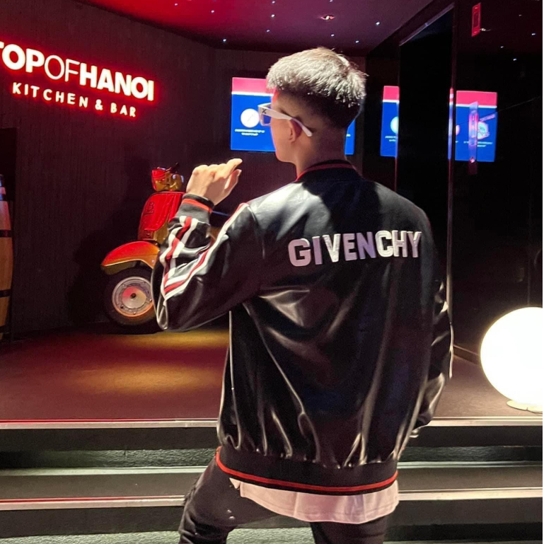 Áo Khoác Bomber Da Gvc Logo Thêu Họa Tiết Hình Sao Cực Nét -Áo Khoác Da Gvc Ngôi Sao Form Dáng Boy Phố Cực Hottrend 2023