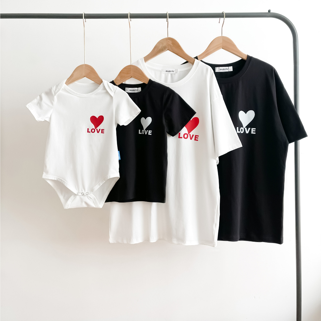 Áo gia đình Familylove - đồ gia đình in logo trái tim Love đáng yêu chất liệu cotton 100%