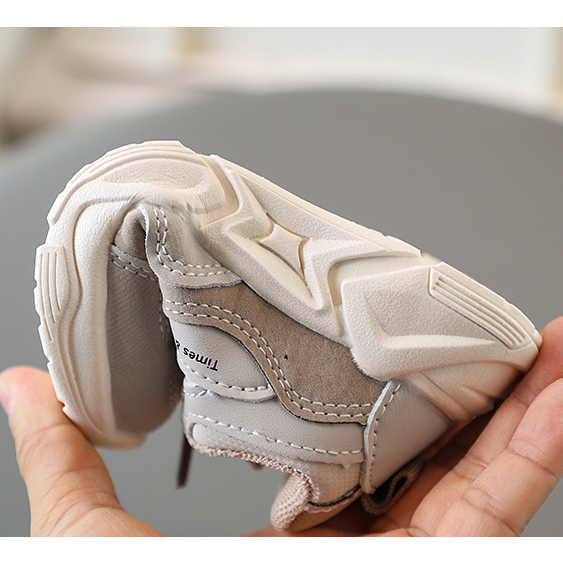 Giày Thể Thao Cho Bé Trai Từ 1 Đến 10 Tuổi Phong Cách Thời Trang Năng Động Thoáng Khí