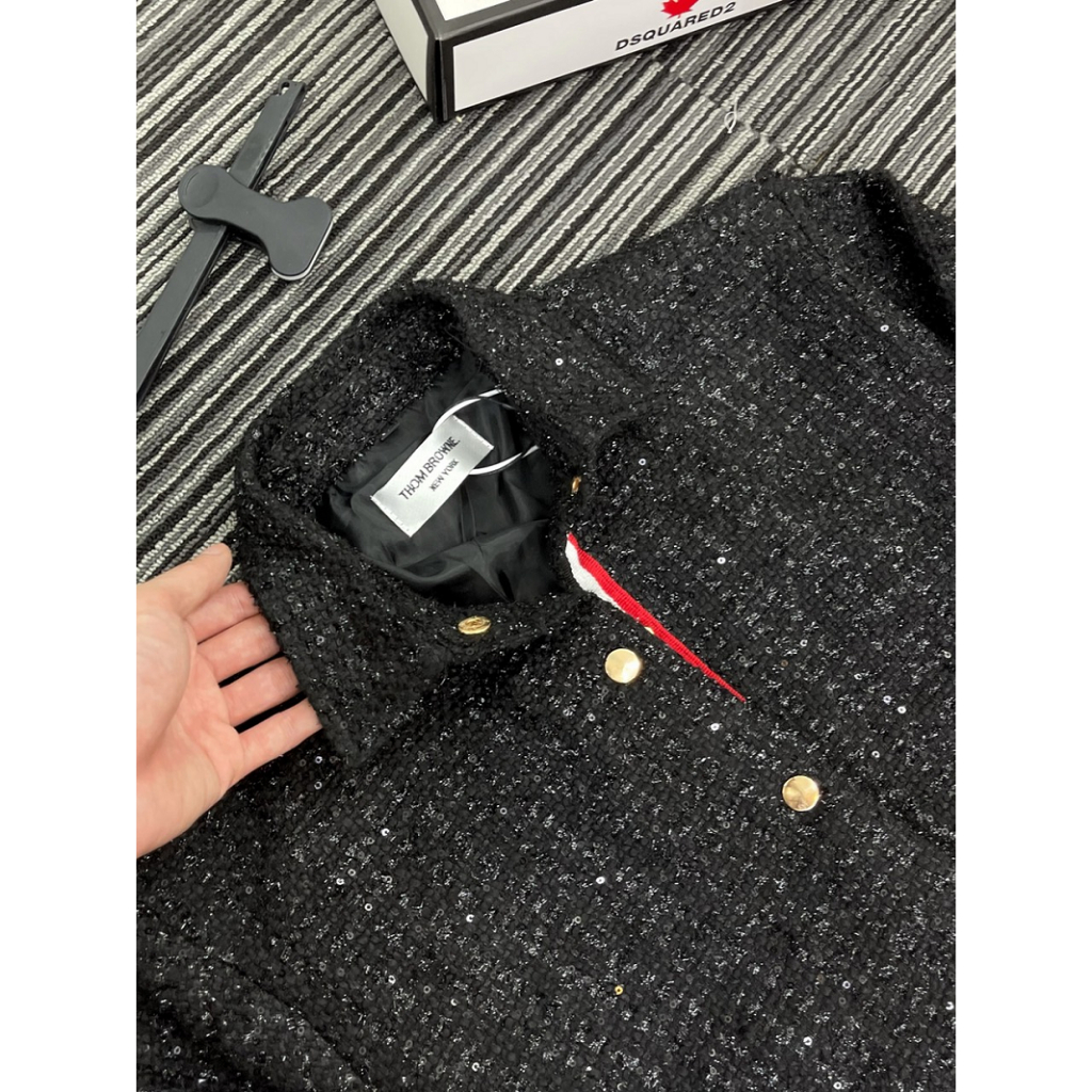 Áo Khoác Bomber Thome Browne 4 Vạch Kẻ Tay Áo Khoác Dạ Kim Tuyến 2 Lớp Cao Cấp