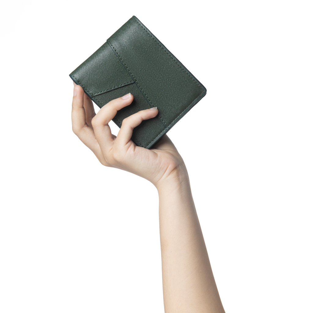 Ví Vuông Shop®️ Layer ngắn vân taiga có ngắn khoá kéo YKK bên trong chất da thật bền và có khắc tên