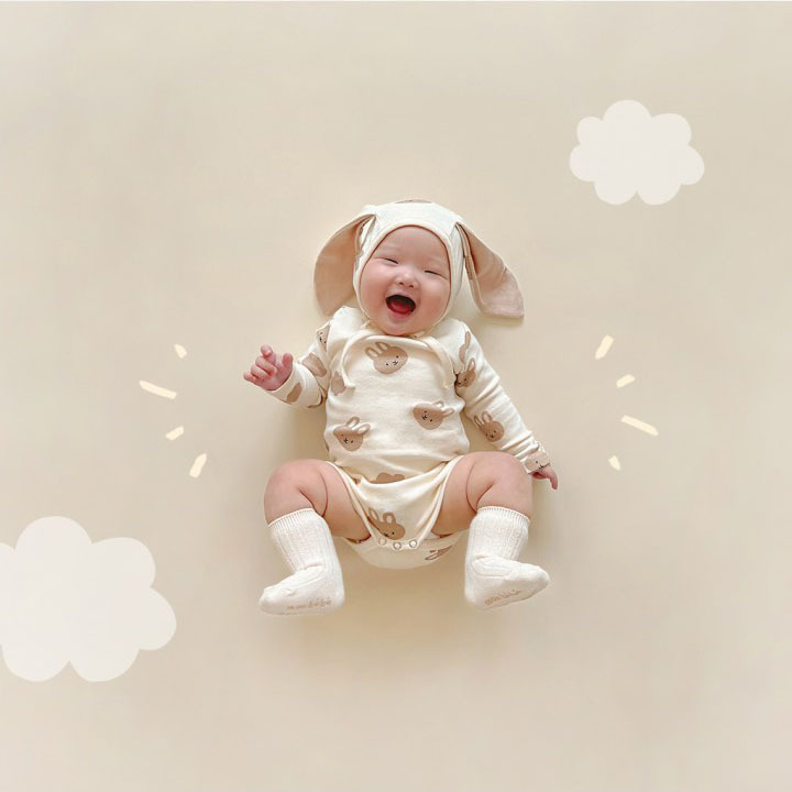 Body Chip Kèm Quần Tặng Mũ Tai Thỏ Unbee Vải Cotton Co Giãn 4 Chiều Phong Cách Hàn Quốc Cho Bé Từ 3-11 Kg