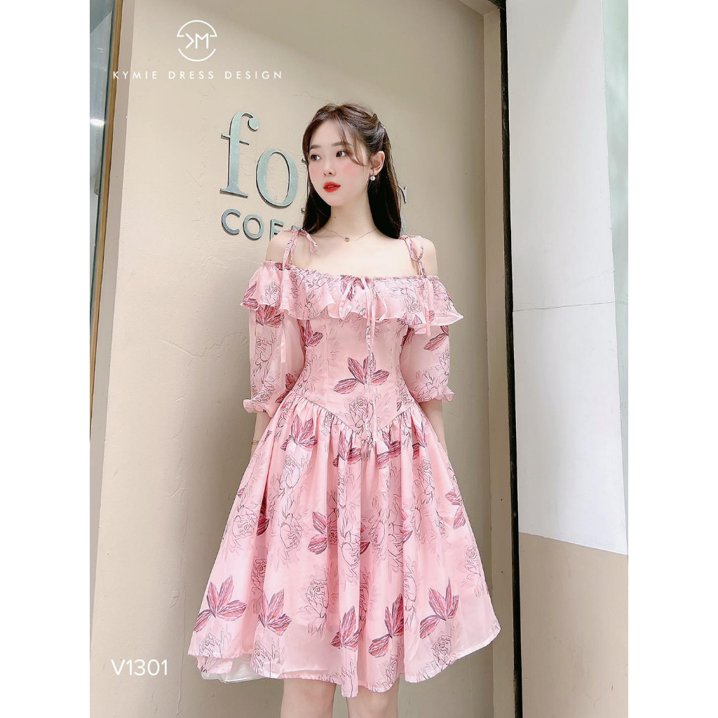 Đầm váy nữ voan hoa trễ vai phối bèo xòe với tone màu hồng nhẹ nhàng, xinh xắn cho các nàng diện đi chơi, hẹn hò