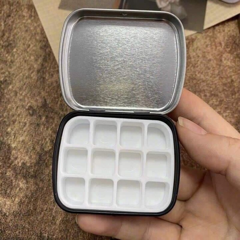 Khay đựng màu vẽ