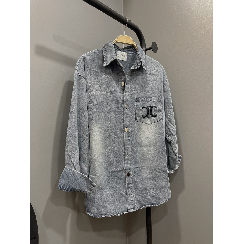 Áo sơ mi nữ jean tay dài thêu logo túi | A&JEAN STORE