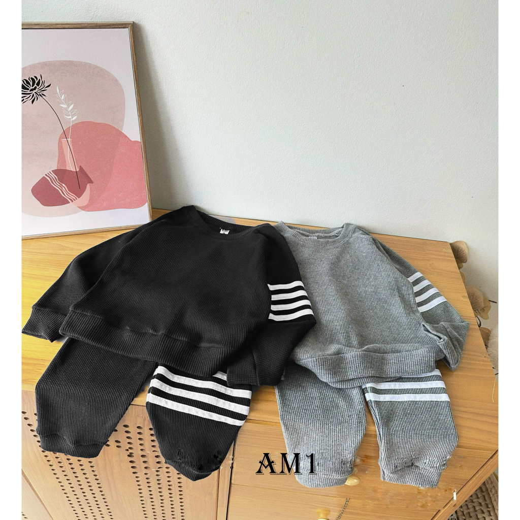 Bộ quần áo bé trai dài tay kẻ 3 vạch - Đồ bộ bé trai dài tay thu đông dáng thể thao TB380