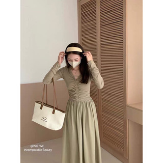 VÁY LEN DÍP CỔ V PHỐI THÔ