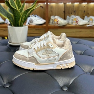 GIÀY LV TRAINER TRẮNG KEM NÂU QUAI DÁN LAI AU SC