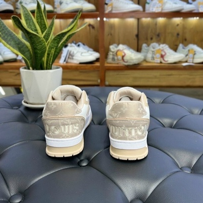 GIÀY LV TRAINER TRẮNG KEM NÂU QUAI DÁN LAI AU SC
