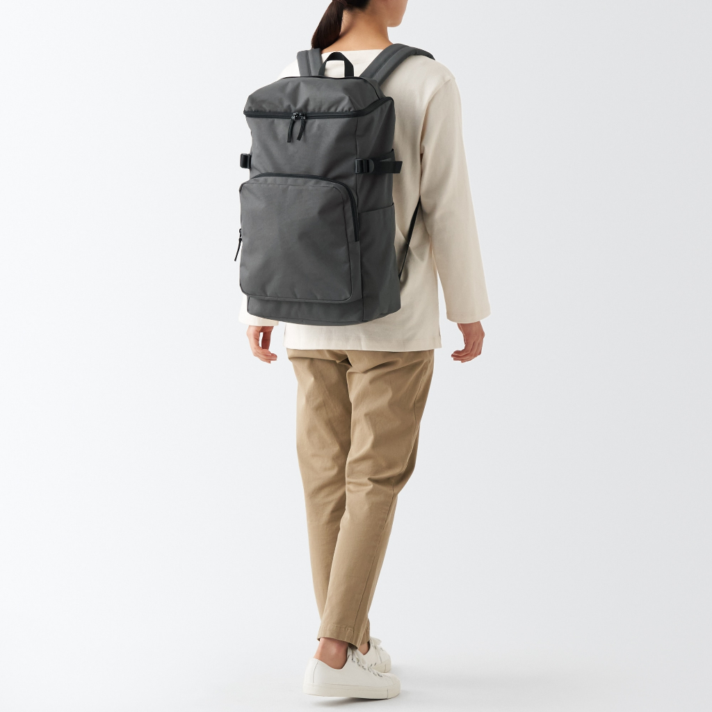 MUJI BA LÔ CHỐNG BÁM NƯỚC MỞ TỪ PHÍA TRÊN