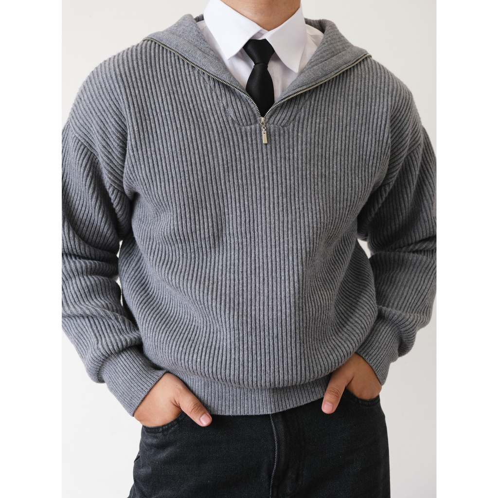 Áo len khóa zip, chất liệu len dày dặn, form crop tôn dáng, thương hiệu B Brown