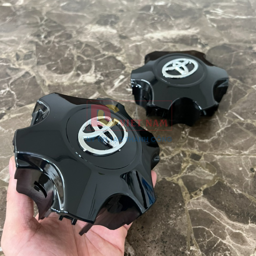 Logo chụp mâm, ốp lazang bánh xe ô tô Toyota Fortuner và Toyota Hilux