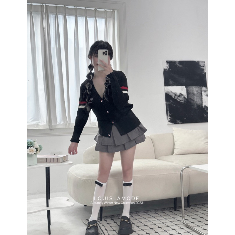 Áo Khoác Len Cardigan Lửng Kẻ Vạch Tay Thêu Hình Cún