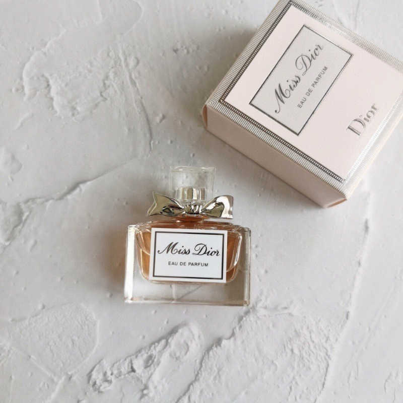 Sét 4 lọ nước hoa bản 5ml vuông lưu hương thơm lâu bản mini bỏ túi hay làm quà tiện lợi