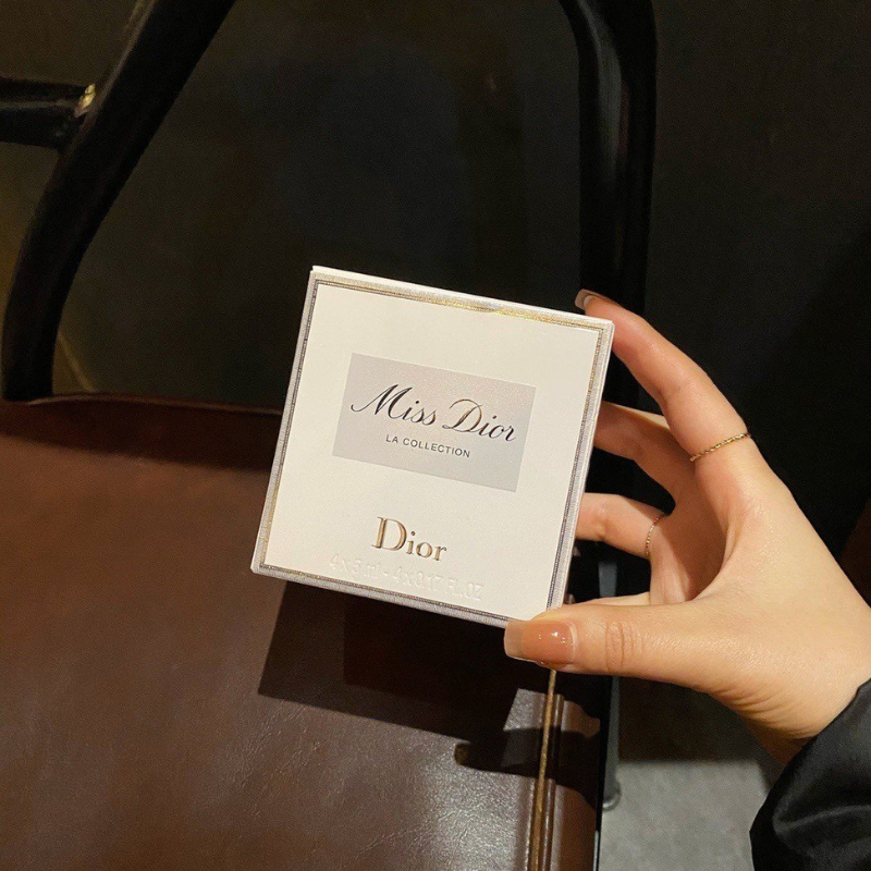 Sét 4 lọ nước hoa bản 5ml vuông lưu hương thơm lâu bản mini bỏ túi hay làm quà tiện lợi