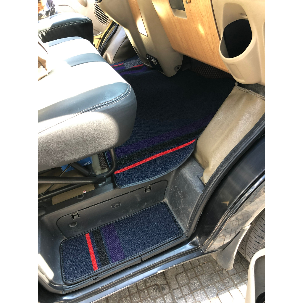 Thảm lót trải sàn cho Ford Transit 2012-2023