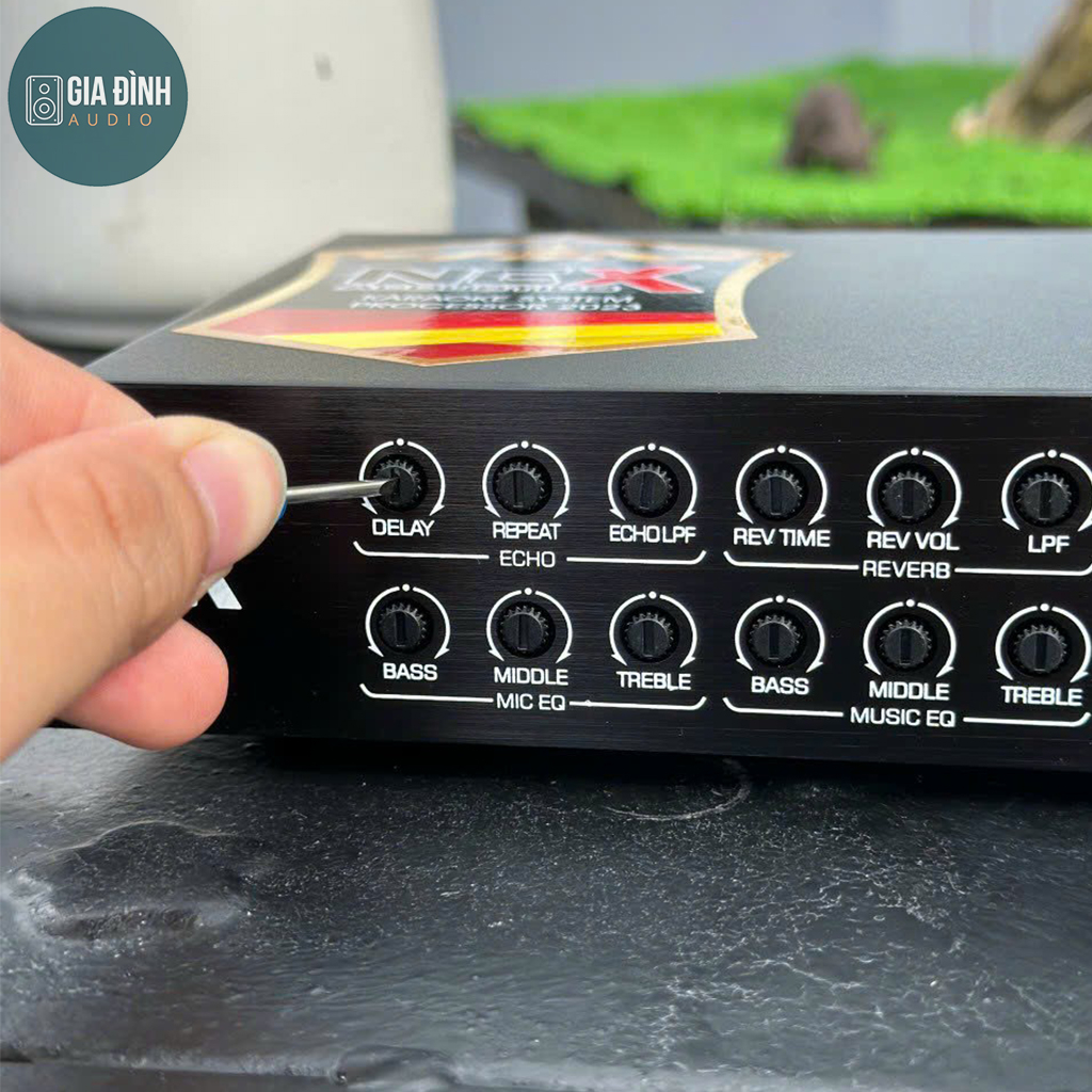 Vang cơ lai số Nex P12 Plus có echo và reverb mượt mà - Nhập Khẩu