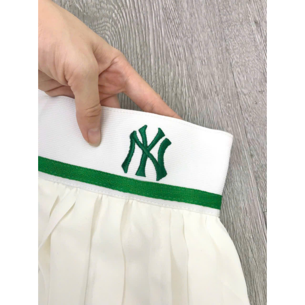 Chân Váy Tennis Xếp Ly Có Lớp Lót In Logo Lưng Thun Co Giãn Màu Trắng/Nâu/Đen Dn.Storevnxk