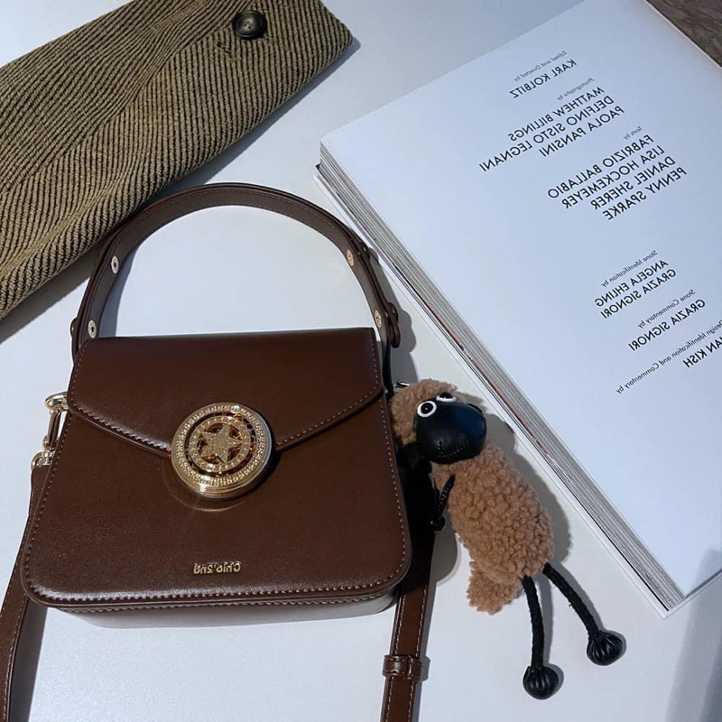 TÚI CHIO’2ND CD30402 CHÍNH HÃNG KHOÁ SAO XOAY KÈM CHARM