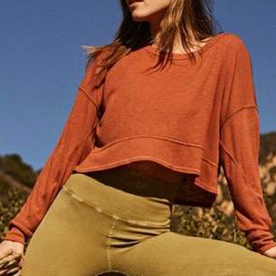 ÁO THUN NỮ FREE.PE0PLE DÁNG CROPTOP DÀI TAY NHIỀU MÀU SẮC