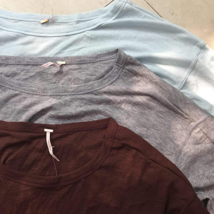 ÁO THUN NỮ FREE.PE0PLE DÁNG CROPTOP DÀI TAY NHIỀU MÀU SẮC