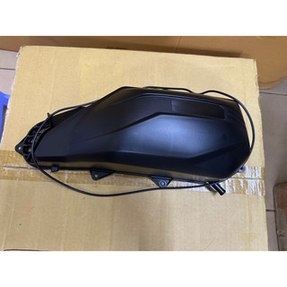 Nắp pô e ngoài xe click vario 150
