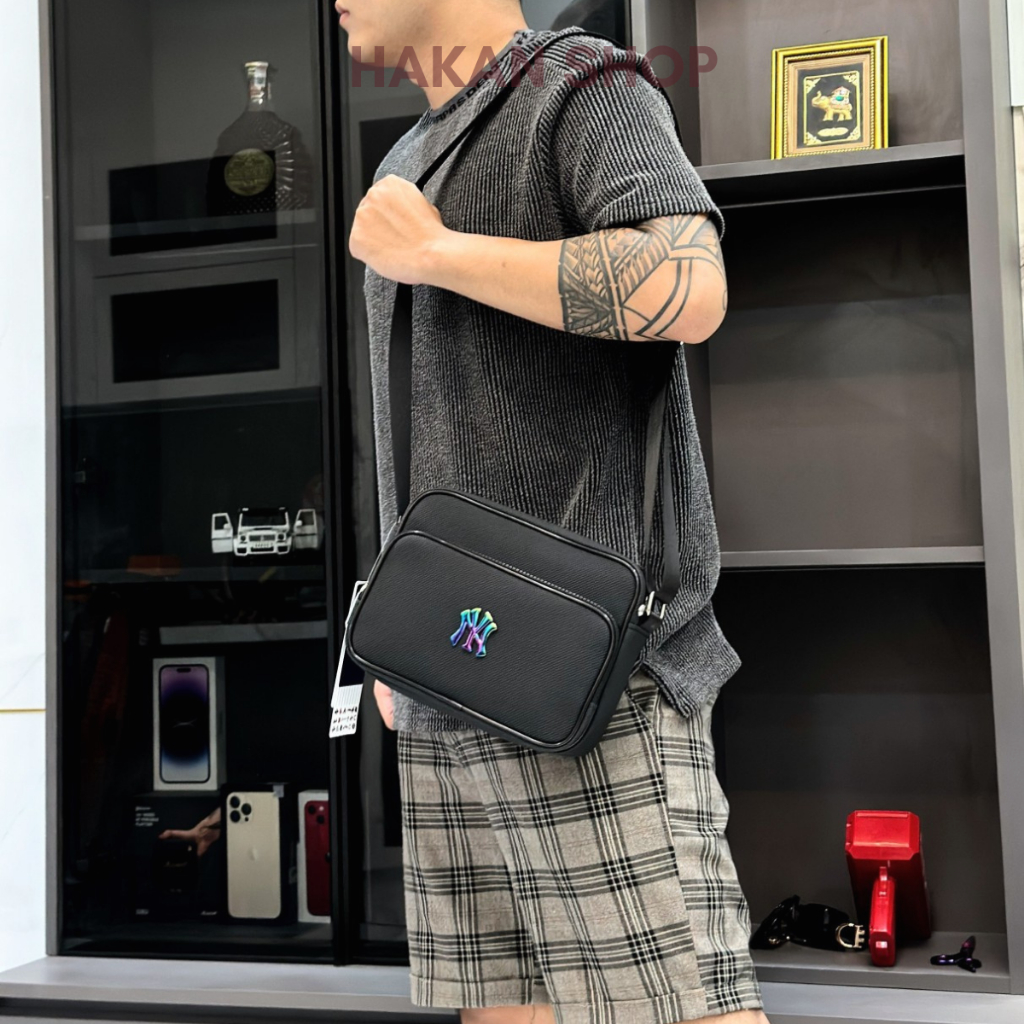 Túi Đeo Chéo MLB Hộp Chất Liệu Da SI Chống Nước Logo Titan Bao Bay Màu SIze 24cm*20Cm*8CM
