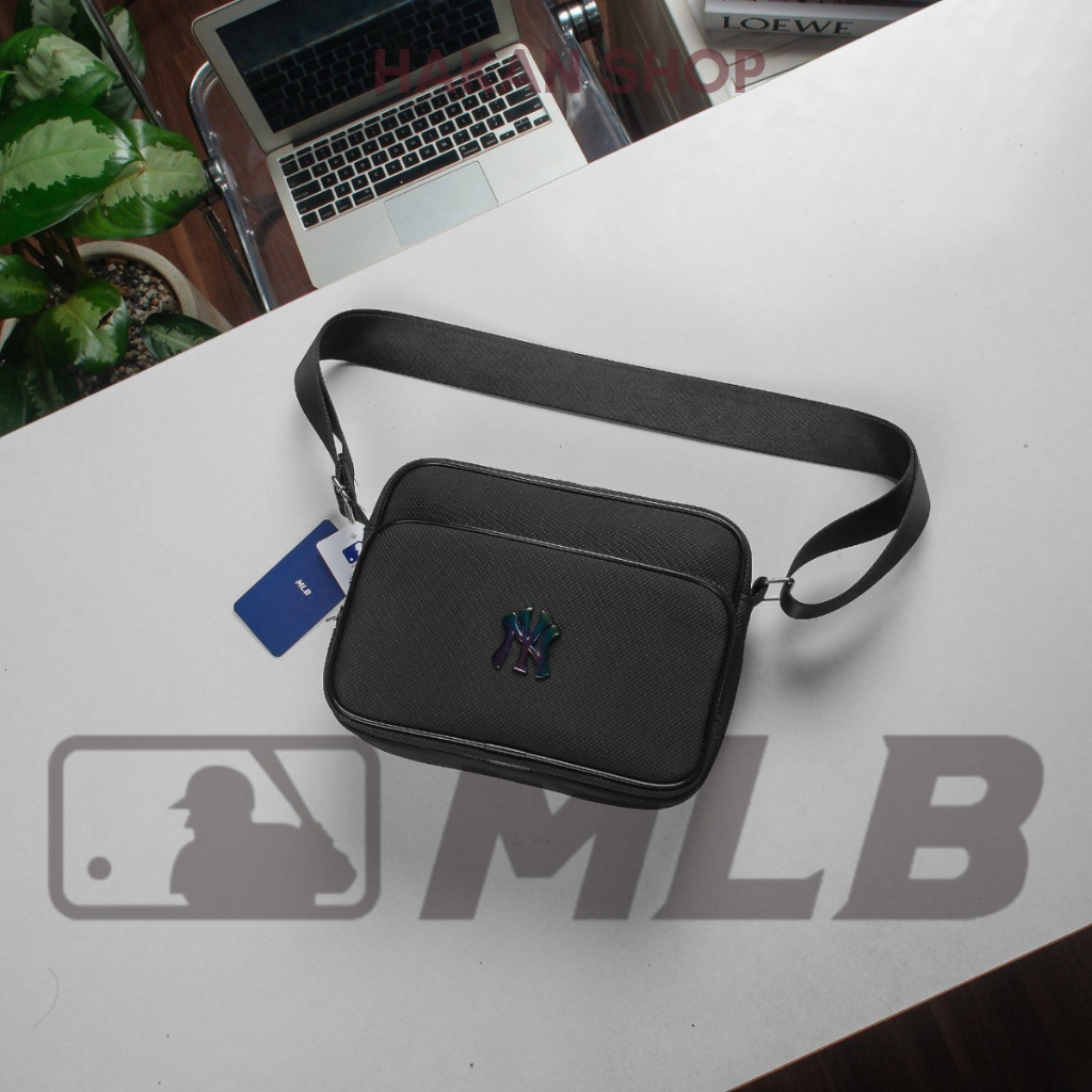 Túi Đeo Chéo MLB Hộp Chất Liệu Da SI Chống Nước Logo Titan Bao Bay Màu SIze 24cm*20Cm*8CM
