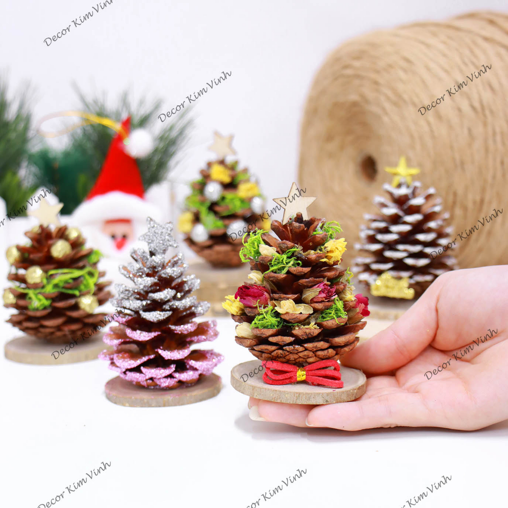 Quả Thông Nhí Đế Gỗ QT08 Để Bàn Trang Trí Giáng Sinh