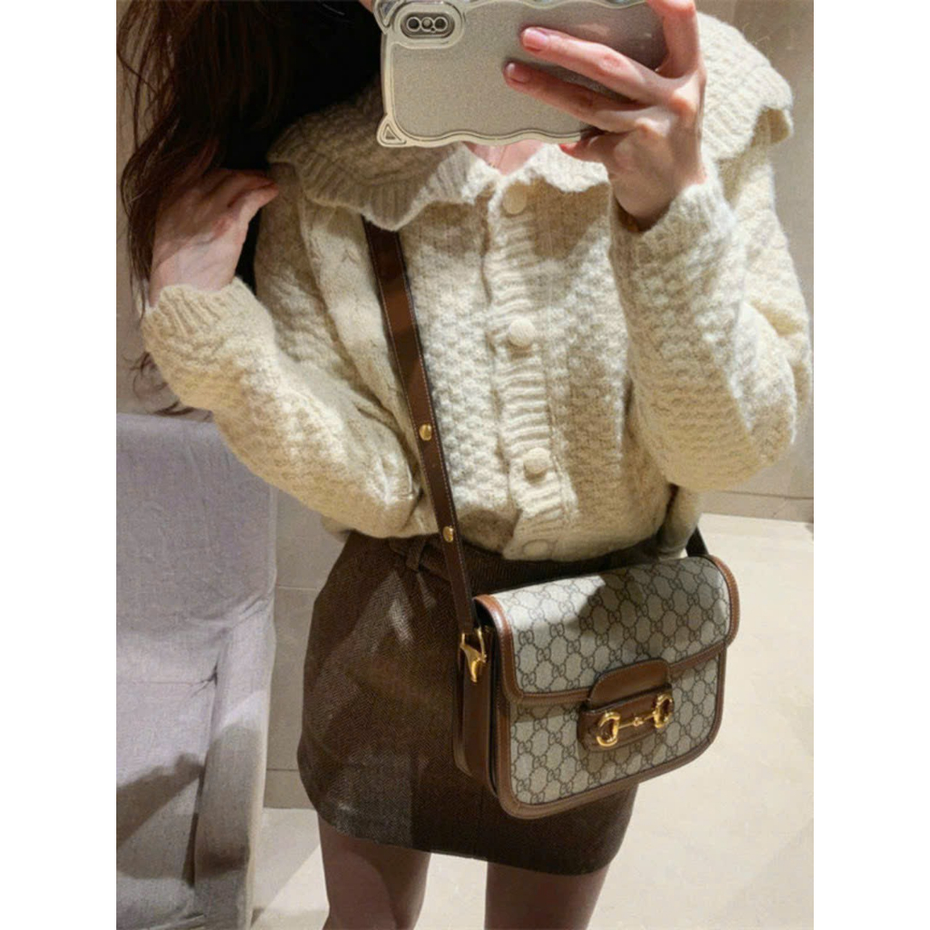 Áo len cổ bèo Glandie cúc bọc, dài tay