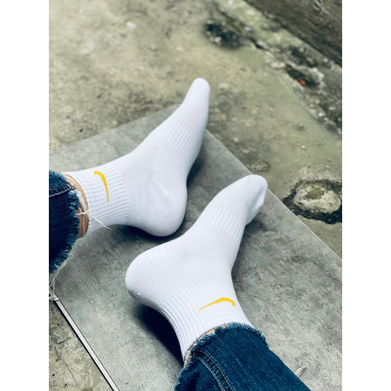 Tất thể thao cổ cao logo nhiều màu dễ thương Uniex