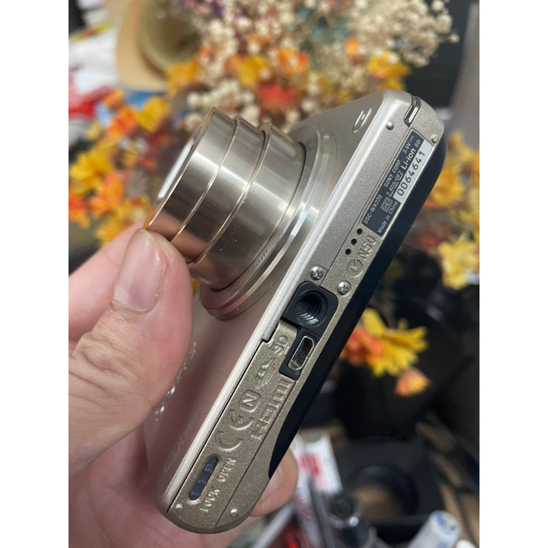 Máy ảnh Sony SyberShot WX220 có wifi