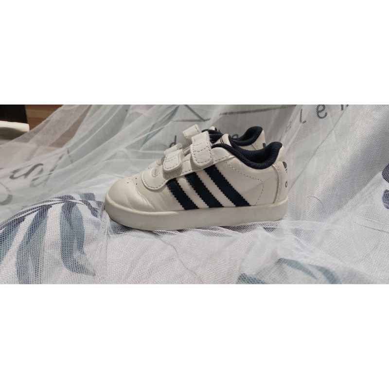 Giày Adidas bé gái size 23.5-13.5cm