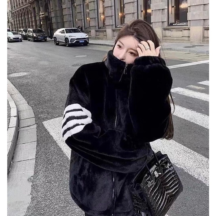 ÁO KHOÁC LÔNG CỪU 4 VẠCH Áo khoác lông cừu đáng yêu kẻ ngang 4 vạch tay lông mềm mịn ấm cổ trụ HOT TREND 2023 | BigBuy360 - bigbuy360.vn