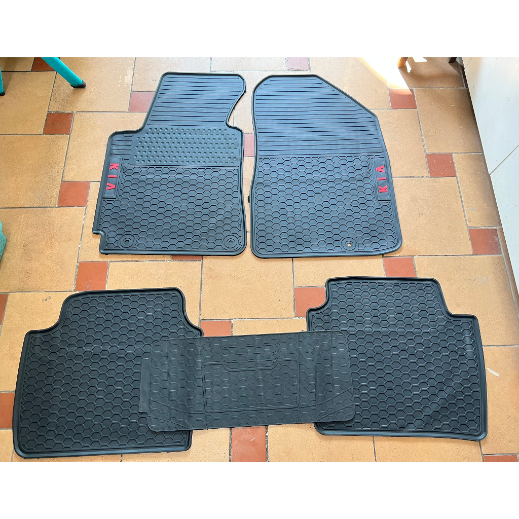 Thảm lót sàn cao su dùng cho Kia Forte , K3 , Cerato , Sonet , Sportage