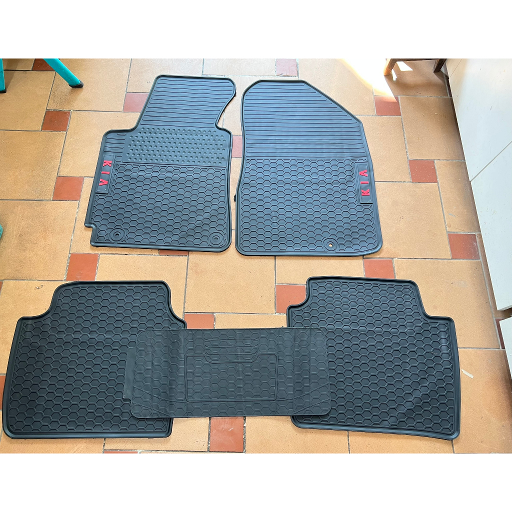 Thảm lót sàn cao su dùng cho Kia Forte , K3 , Cerato , Sonet , Sportage