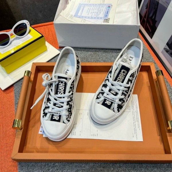 SỤC THỂ THAO DI Ô SUPER ,GIÀY SỤC THỂ THAO NỮ 3P HOT HÀNG SUPER