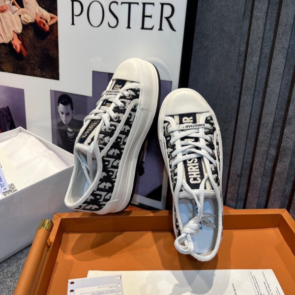 SỤC THỂ THAO DI Ô SUPER ,GIÀY SỤC THỂ THAO NỮ 3P HOT HÀNG SUPER