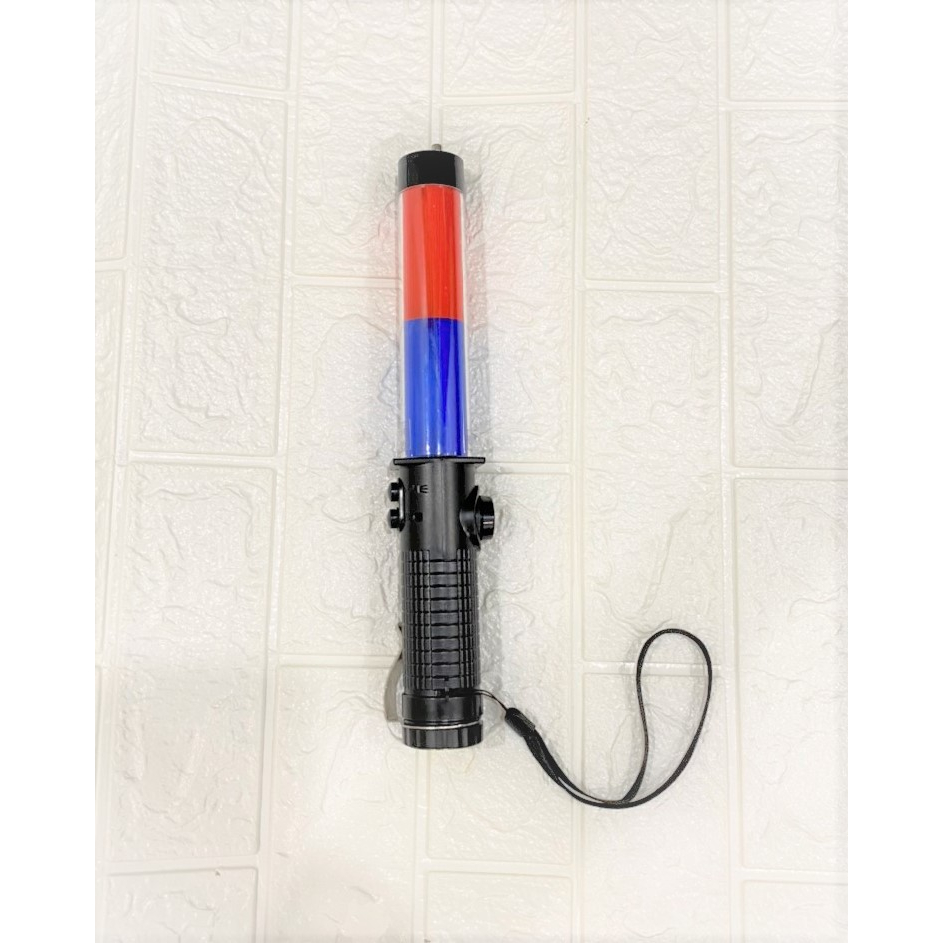 Gậy đèn led chỉ huy giao thông có còi 120 decibel, pin sạc chống va đập