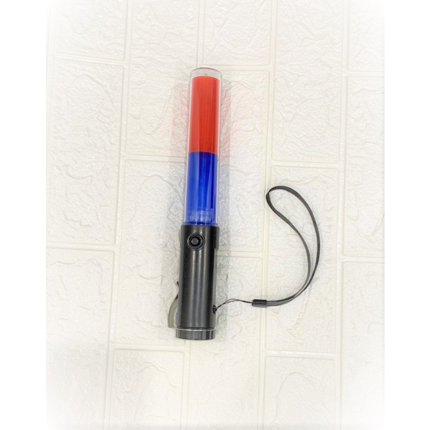 Gậy đèn led chỉ huy giao thông có còi 120 decibel, pin sạc chống va đập